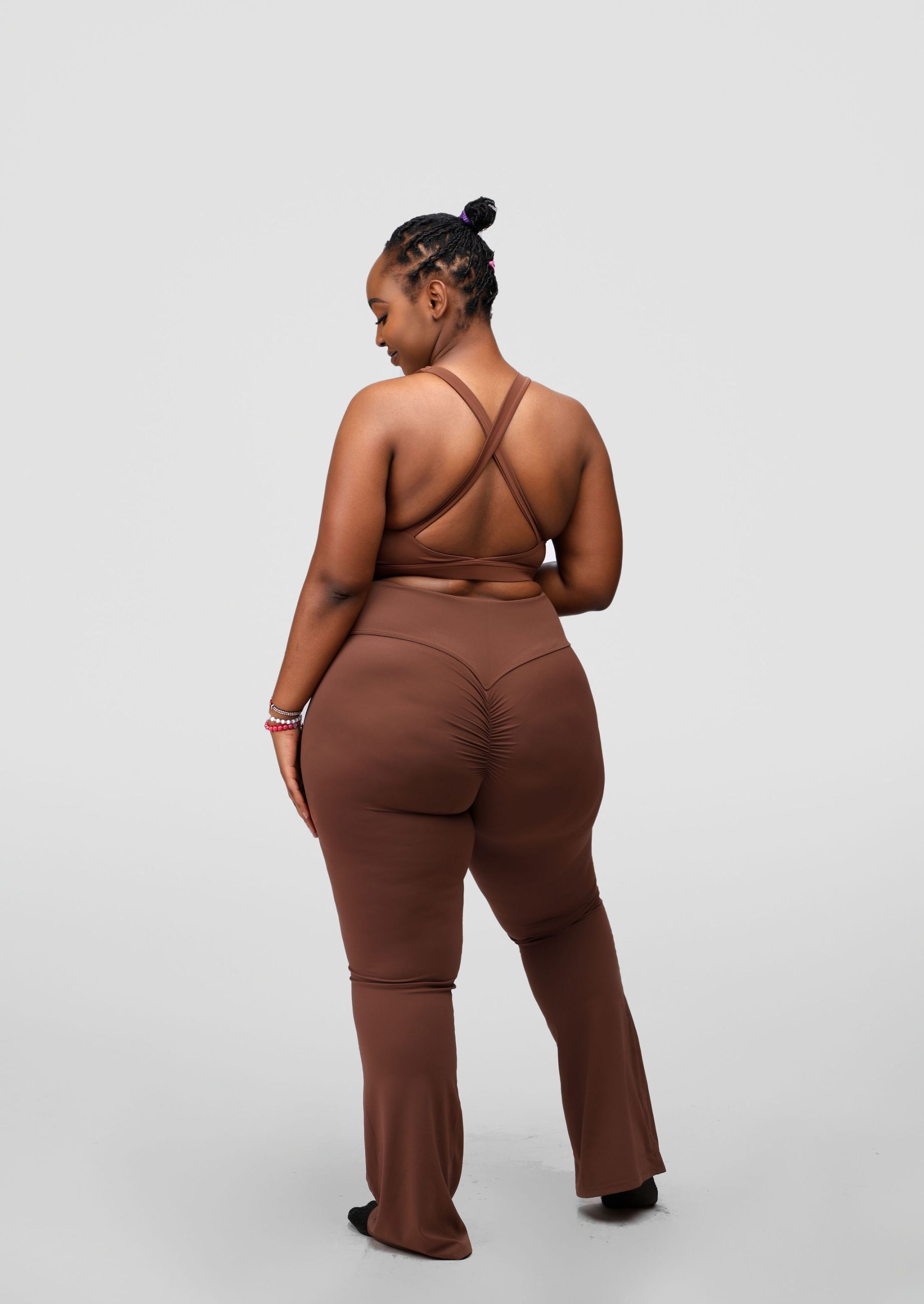 Forte CurveFlex Racerback Sports Bra & Flare Leggings Set - Image 12