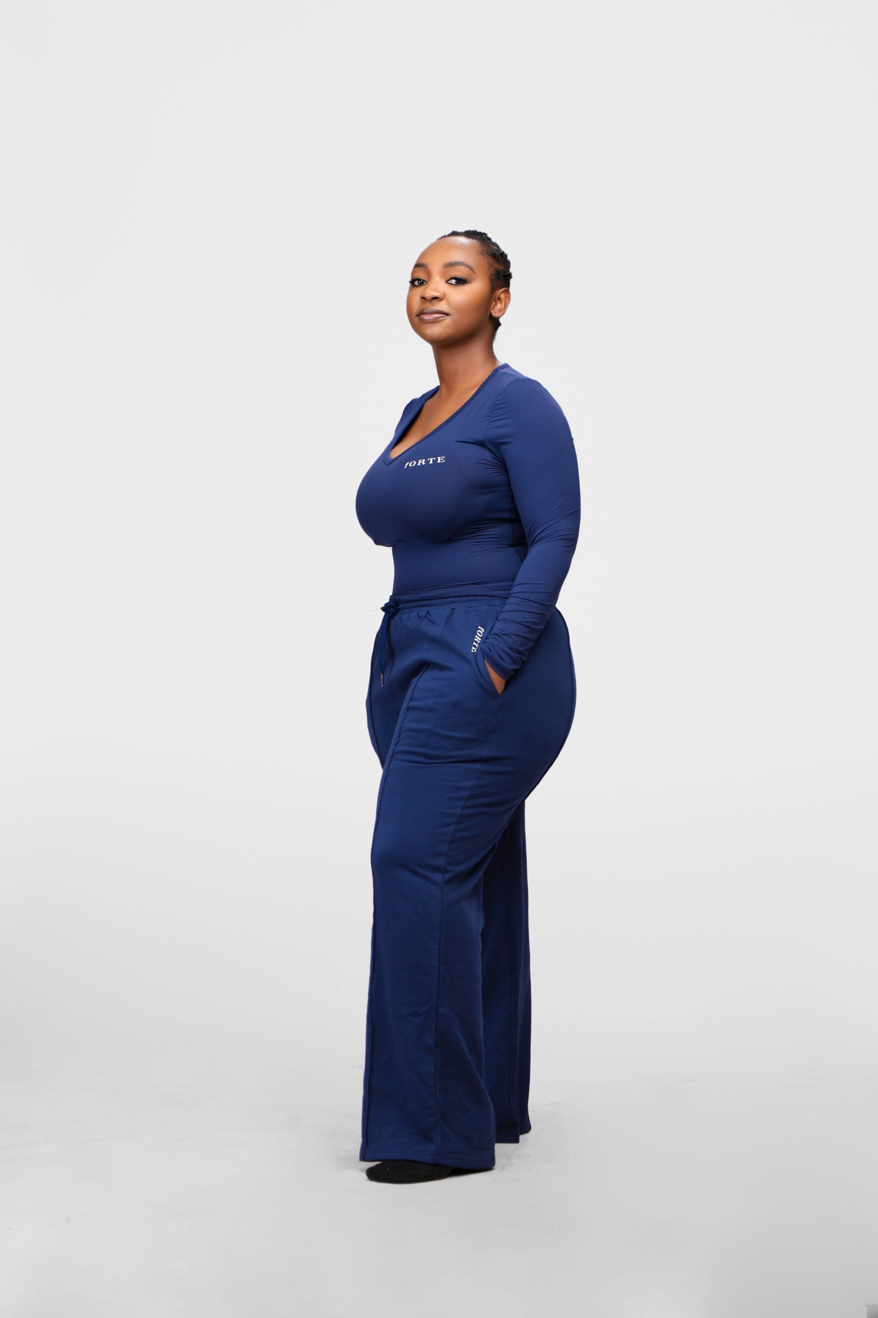 Forte LuxeFlow Long Sleeve Top & Wide-Leg Joggers - Image 3