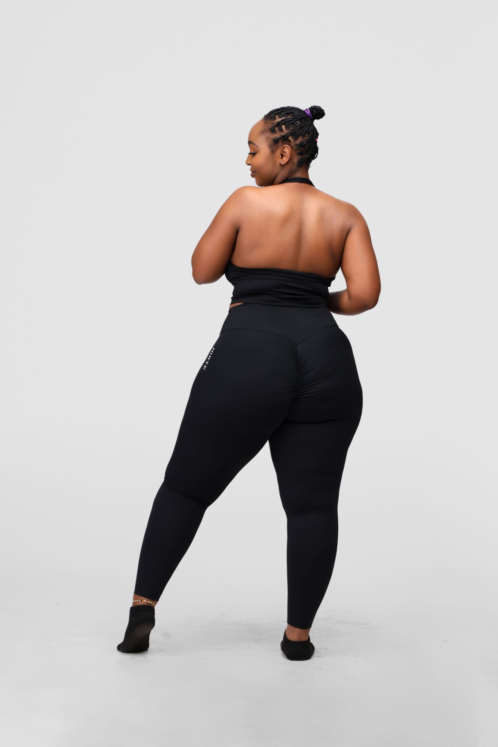 Forte PowerMove Halter Bra & Sculpt Leggings Set - Image 3
